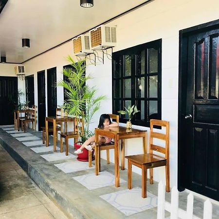 Teresita Pension Acomodação com café da manhã Puerto Princesa Exterior foto